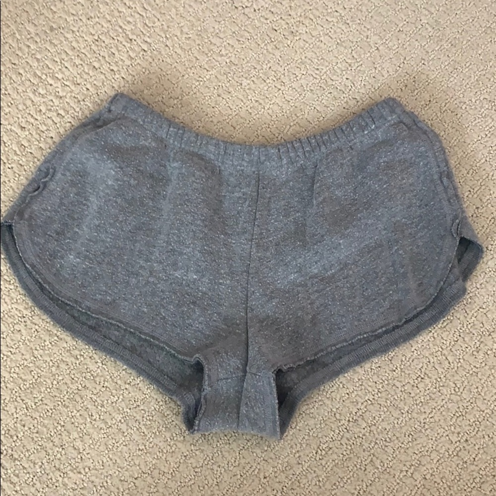 BRANDY MELVILLE shorts